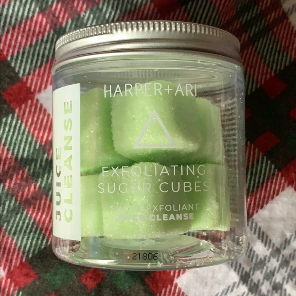 Harper + Ari Exfoliating Sugar Cubes